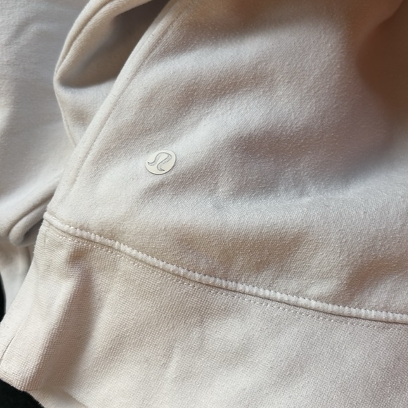 Lululemon Penn State sweatshirt - like new condition - Picture 2 of 2